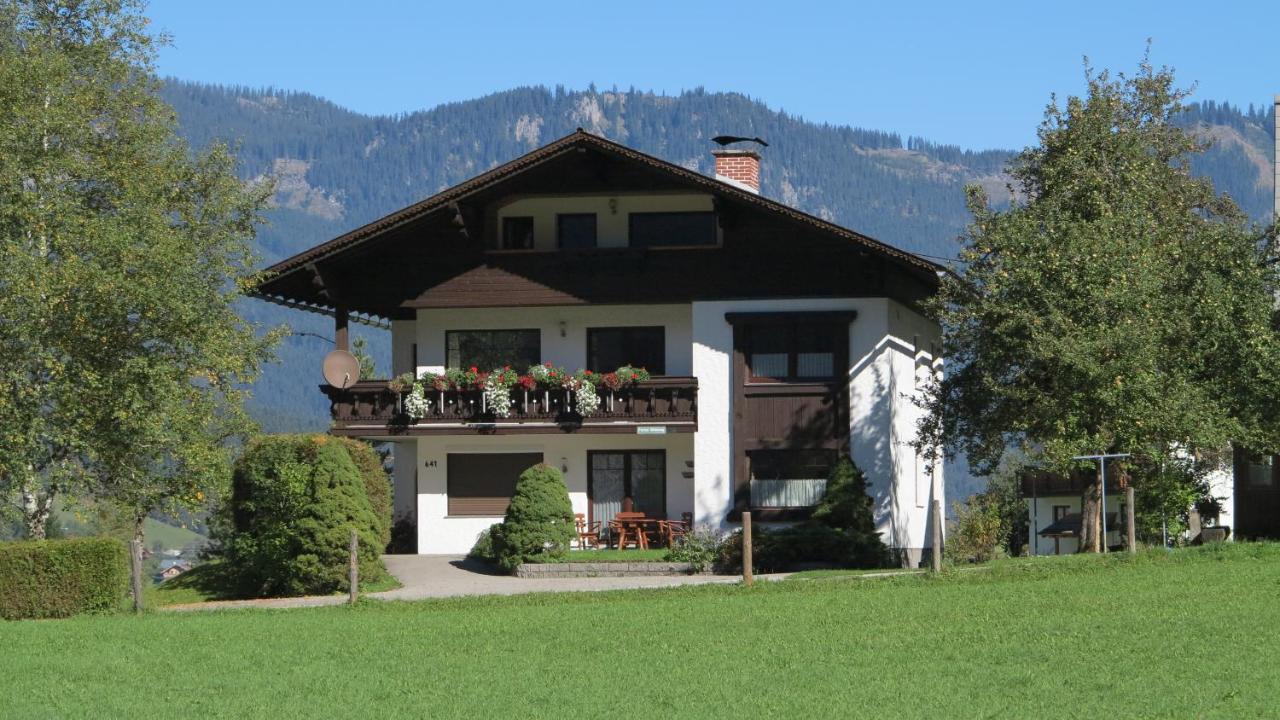 Ferienwohnung Kunterbunt Gosau Room photo