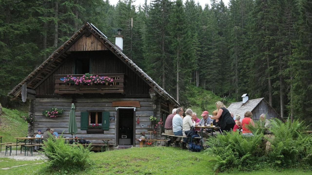 Ferienwohnung Kunterbunt Gosau Exterior photo